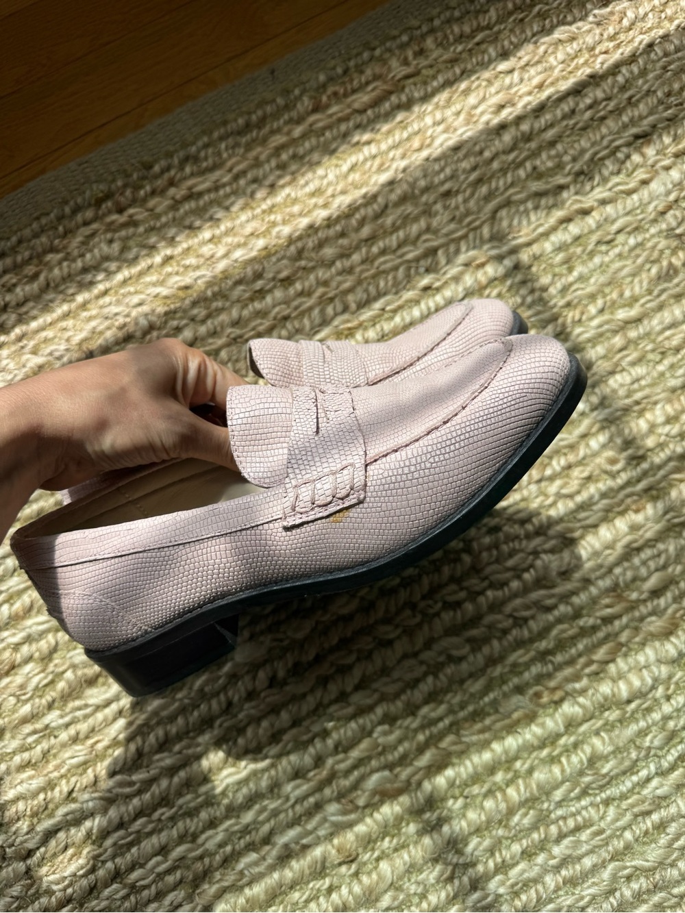 Liendo by Seychelles classic pink loafers